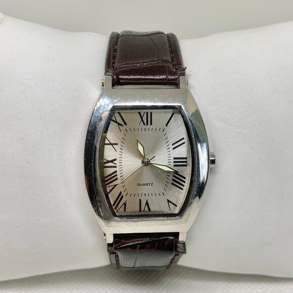 SKC vintage style wrist watch 30mm silver tone case Roman indices quartz running - Picture 1 of 8